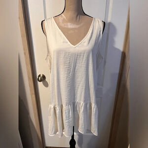 Who What Wear sz XL white v neck tank.